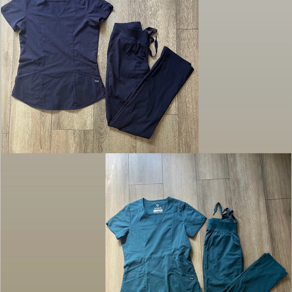Adar Women's Navy and Teal Scrub Set